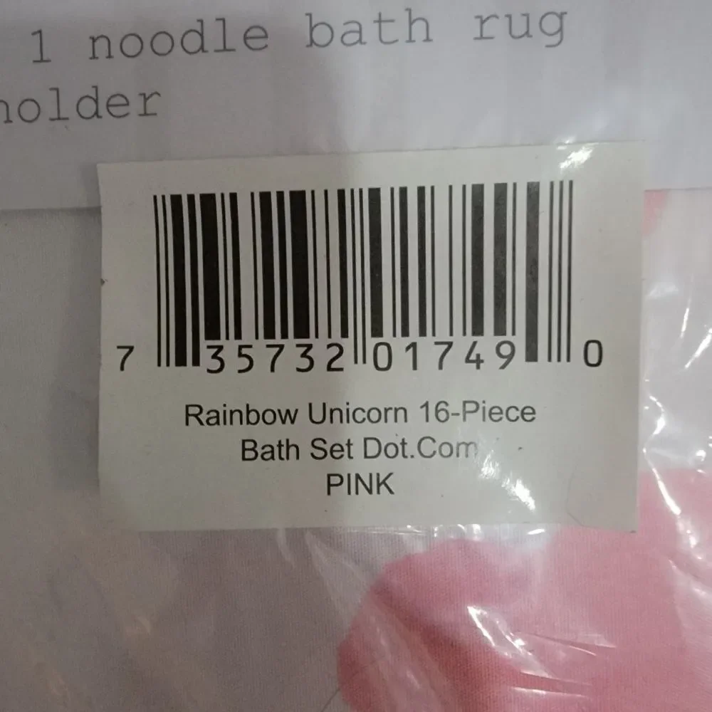 Olivia Finn Rainbow Unicorn 16 kids decor Piece Bath Set